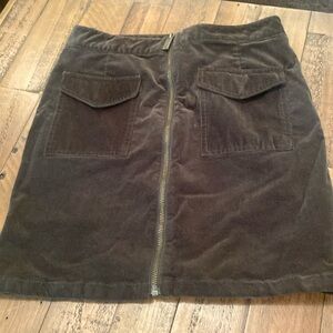 Vince camuto olive green full zip down skirt corduroy